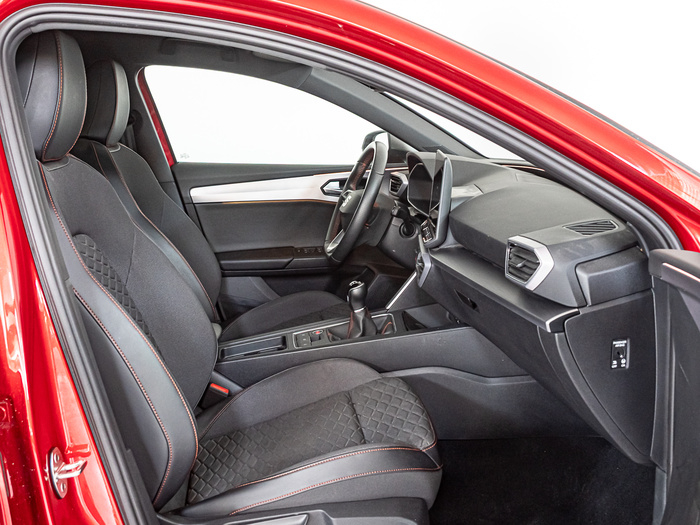 Renting SEAT León 1.5 TSI S&S FR 25 Aniversario 85 kW (116 CV) Ocasión