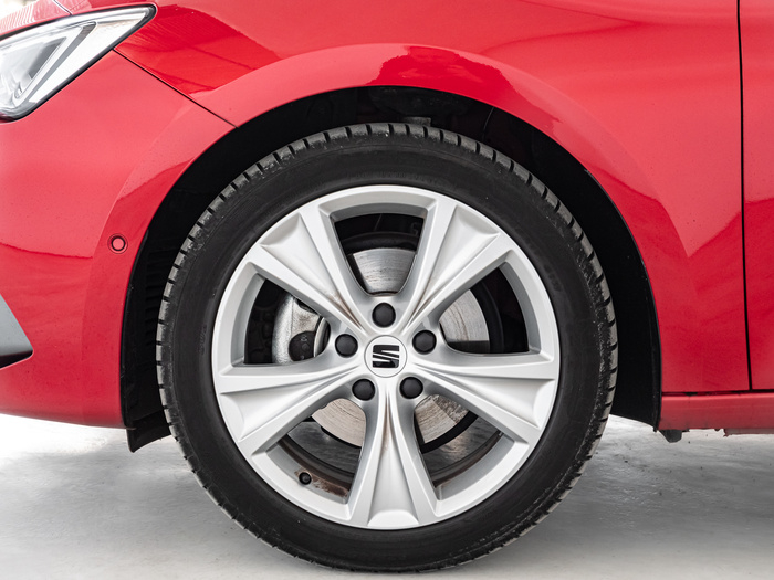 Renting SEAT León 1.5 TSI S&S FR 25 Aniversario 85 kW (116 CV) Ocasión
