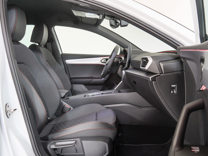 Renting SEAT León 2.0 TDI S&S FR XL DSG 110 kW (150 CV) Ocasión