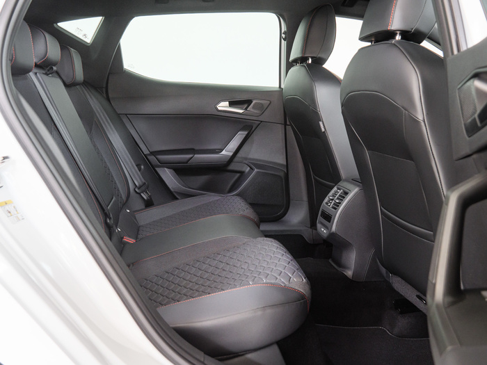 Renting SEAT León 2.0 TDI S&S FR XL DSG 110 kW (150 CV) Ocasión