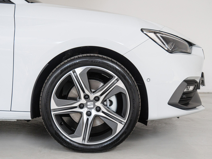 Renting SEAT León 2.0 TDI S&S FR XL DSG 110 kW (150 CV) Ocasión