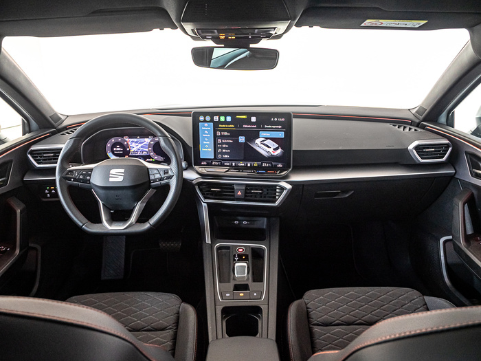 Renting SEAT León 2.0 TDI S&S FR XS 110 kW (150 CV) Ocasión