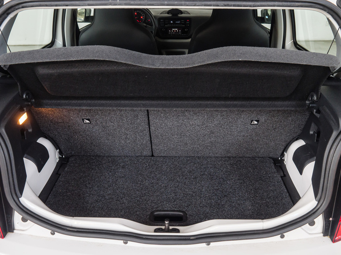 Renting SEAT Mii 1.0 Style Edition Plus 55 kW (75 CV) Ocasión