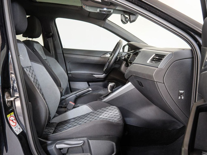 Renting Volkswagen Polo R-Line 1.0 TSI 81 kW (110 CV) DSG Ocasión