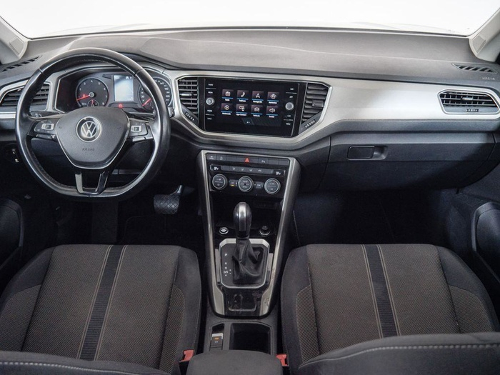 Renting Volkswagen T-Roc Advance Style 1.5 TSI 110 kW (150 CV) DSG Ocasión