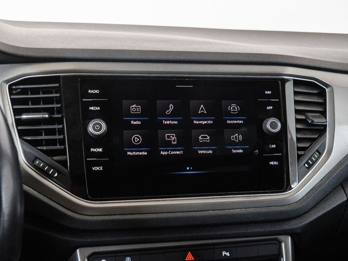 Renting Volkswagen T-Roc Advance Style 1.5 TSI 110 kW (150 CV) DSG Ocasión