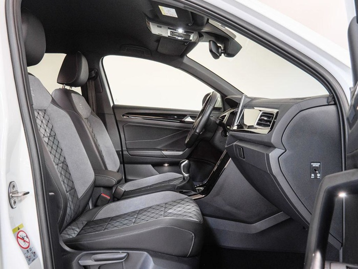 Renting Volkswagen T-Roc R-Line 1.0 TSI 85 kW (116 CV) Ocasión