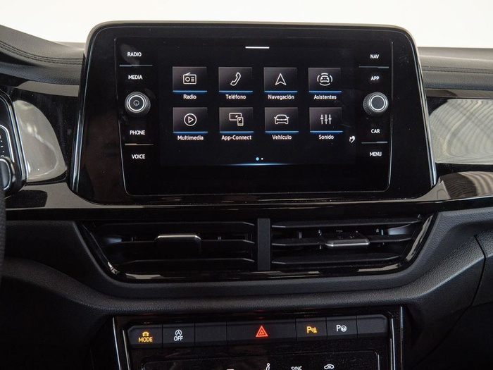 Renting Volkswagen T-Roc R-Line 1.0 TSI 85 kW (116 CV) Ocasión 1