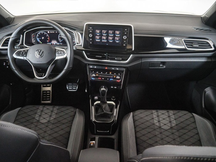 Renting Volkswagen T-Roc R-Line 1.5 TSI 110 kW (150 CV) DSG Ocasión 2