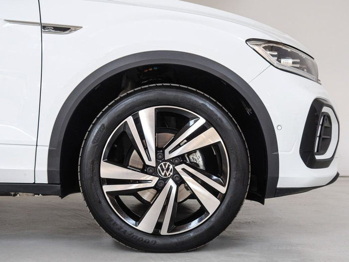 Renting Volkswagen T-Roc R-Line 1.5 TSI 110 kW (150 CV) DSG Ocasión 2