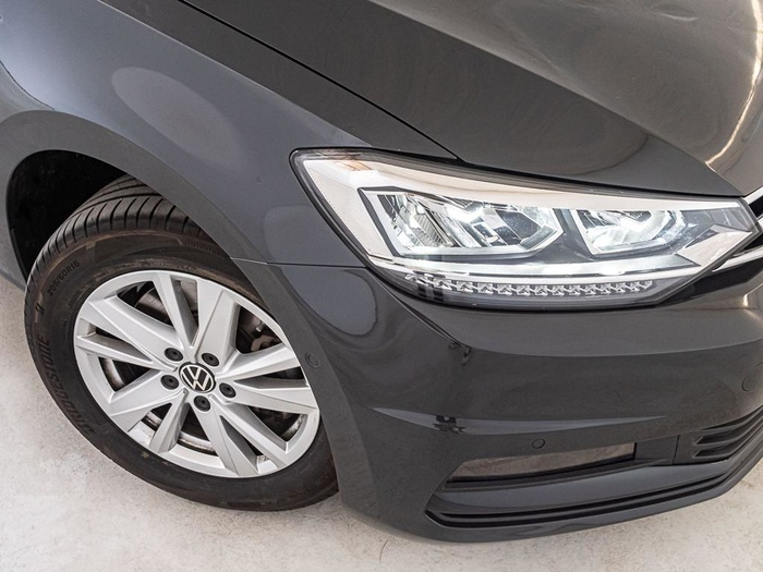 Renting Volkswagen Touran Advance 2.0 TDI 90 kW (122 CV) Ocasión