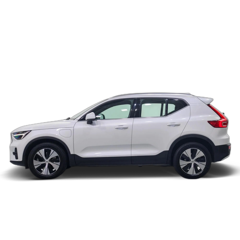 Renting VOLVO XC40 B3 Plus Bright Aut. 2