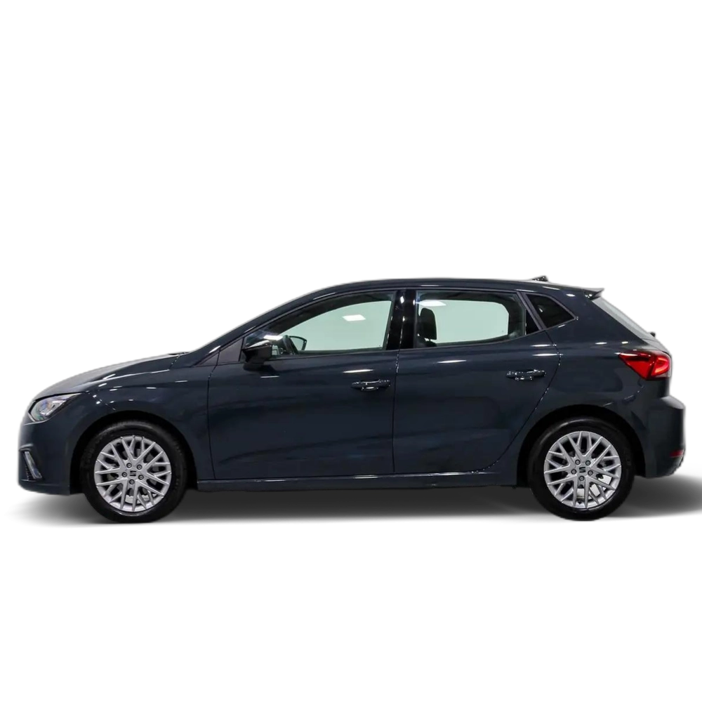 Renting SEAT Ibiza 1.0 TSI S&amp;S FR XS 115 Gris 4