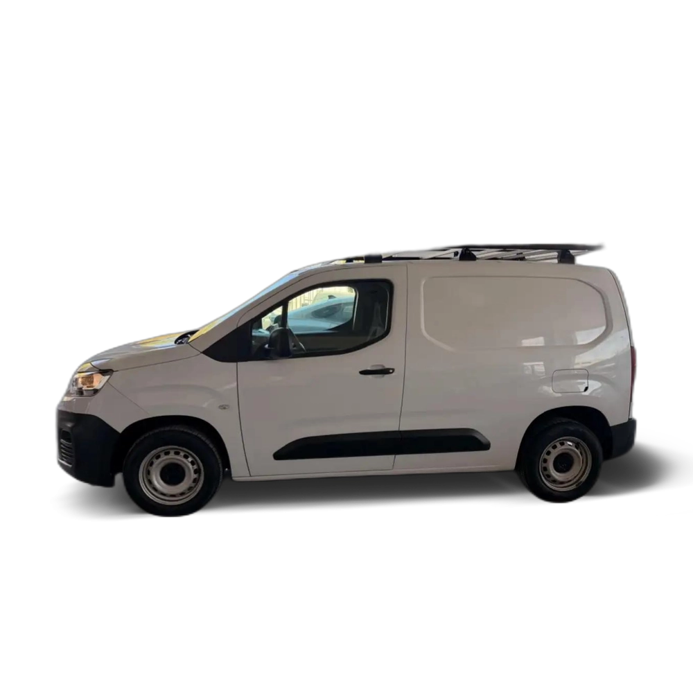 Renting Citroen Berlingo Van BlueHDi S&amp;S Talla M Club 100 Blanco 1