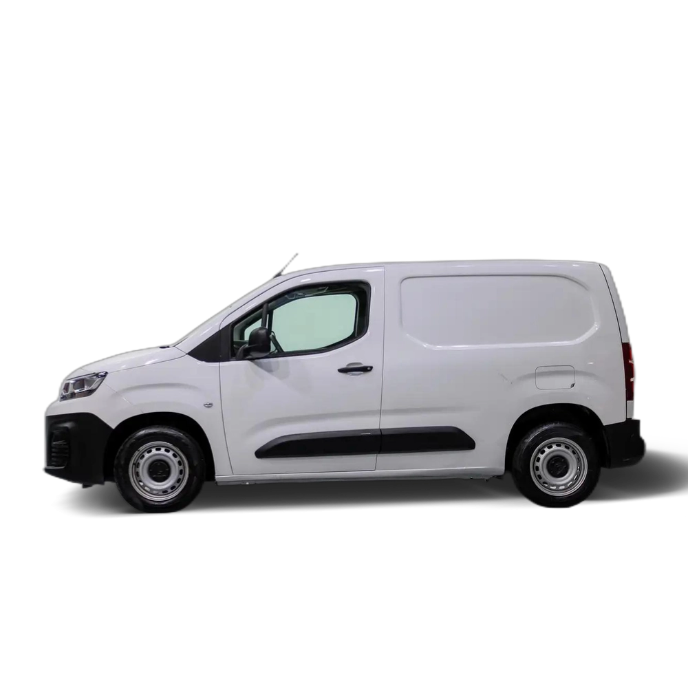 Renting Citroen Berlingo Van BlueHDi S&amp;S Talla M Control 100 Blanco 8
