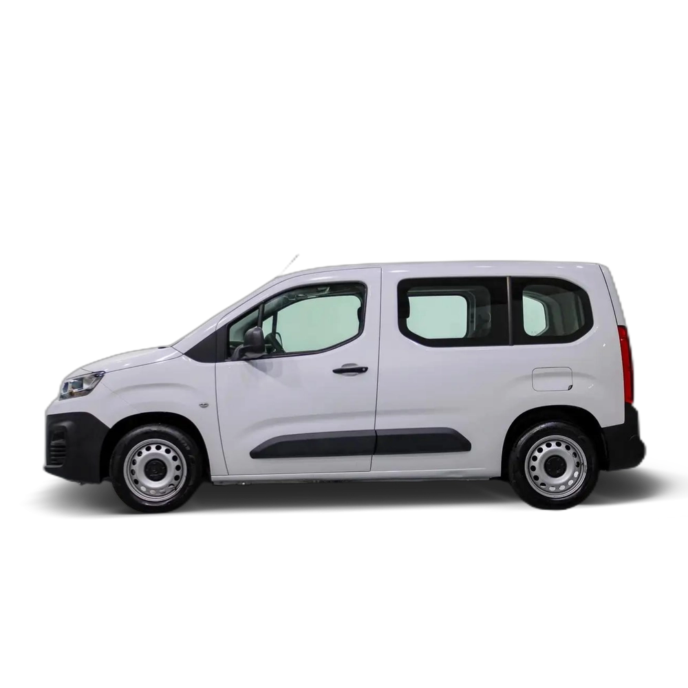 Renting Citroen Berlingo BlueHDi S&amp;S Talla M Live 100 Blanco 2