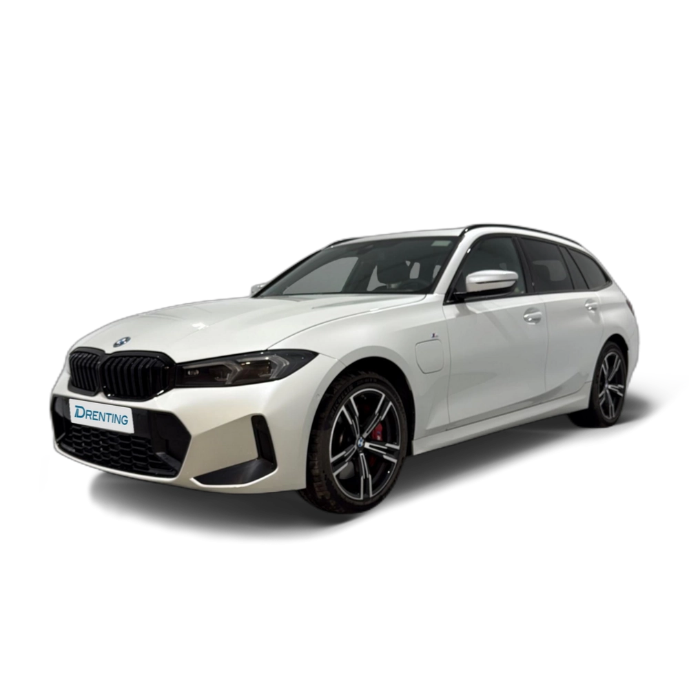 Renting BMW Serie 3 330e xDrive Touring 215 kW (292 CV) 10 1
