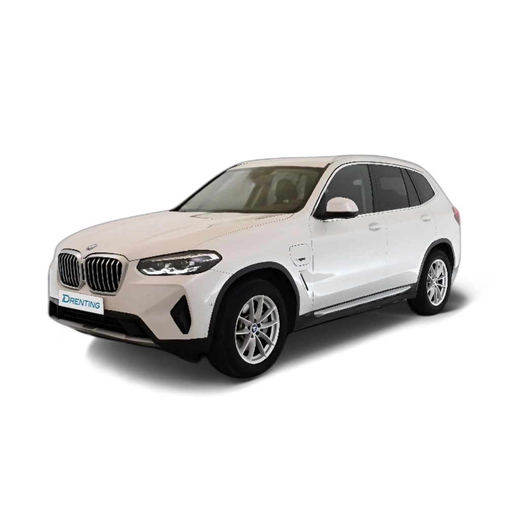 Renting BMW X3 xDrive30e xLine 215 kW (292 CV) 7