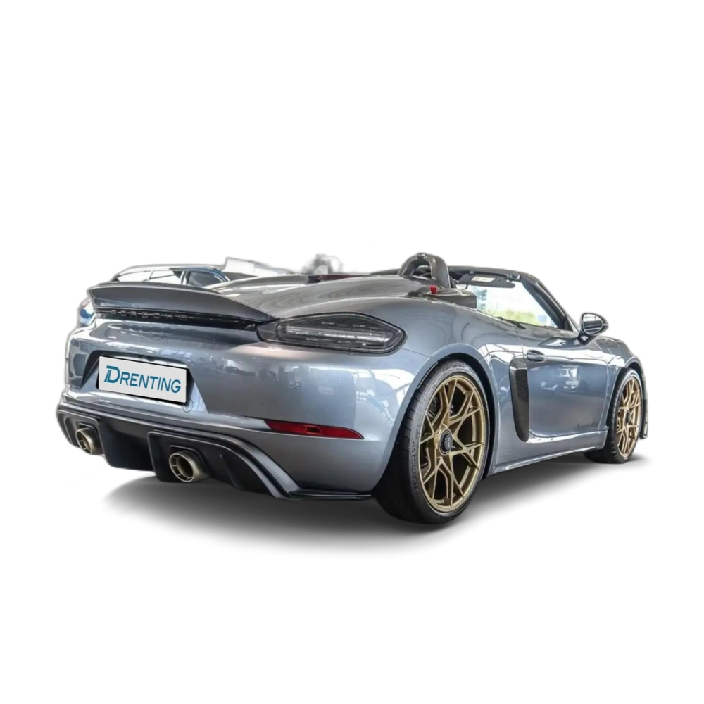 Renting Porsche 718 Spyder RS PDK