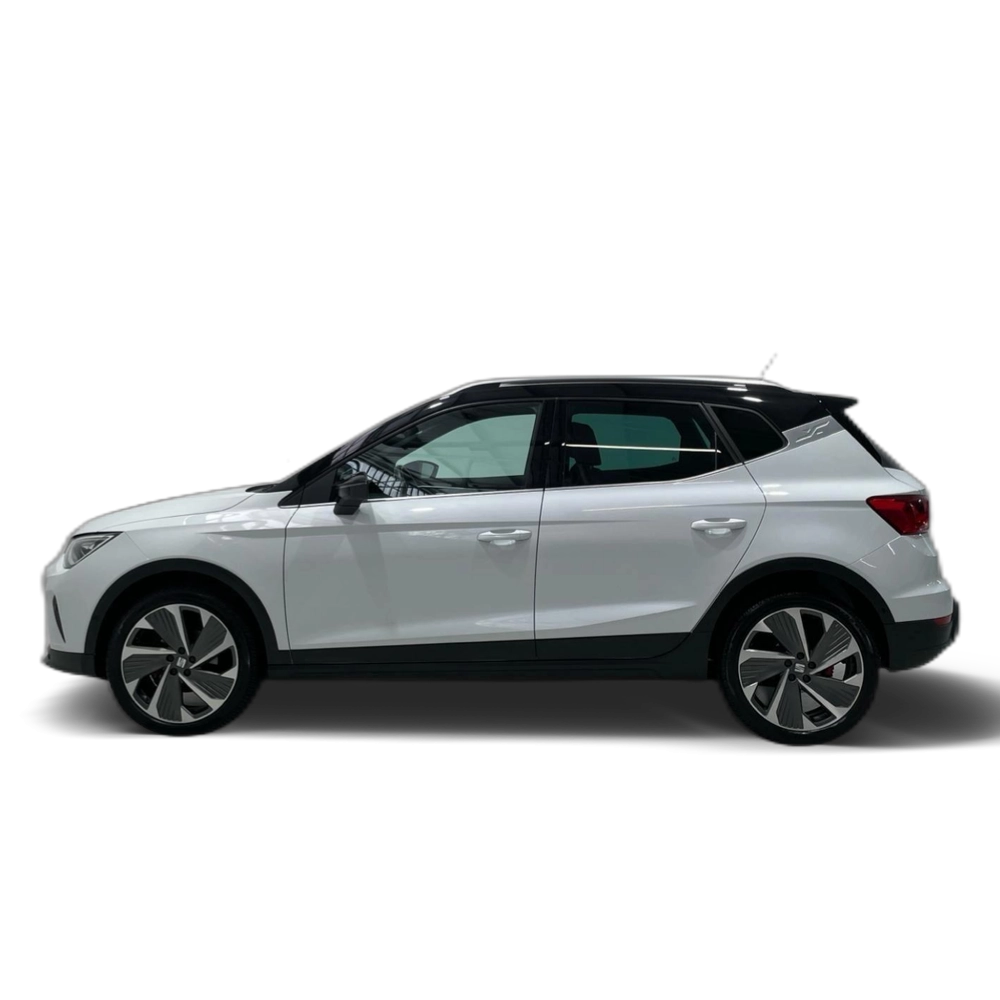 Renting SEAT Arona 1.0 TSI S&amp;S FR Plus DSG 81 kW (110 CV)