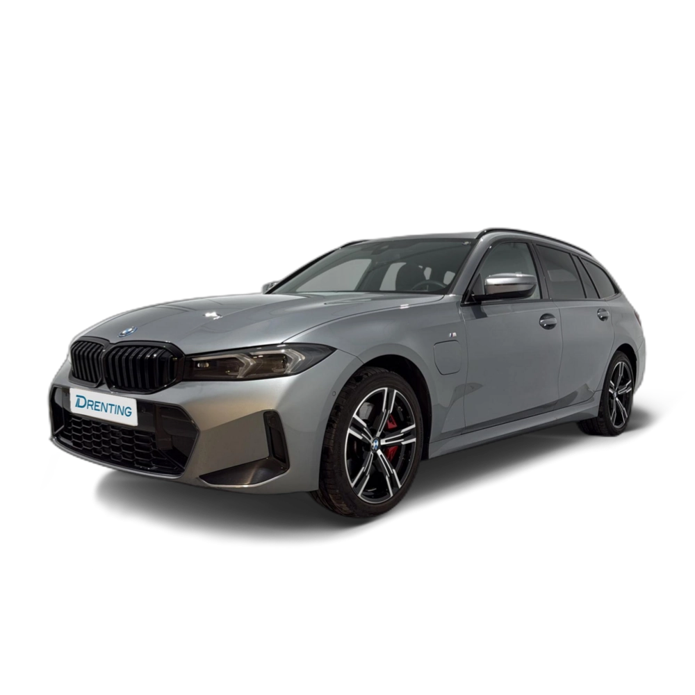 Renting BMW Serie 3 330e xDrive Touring 215 kW (292 CV)