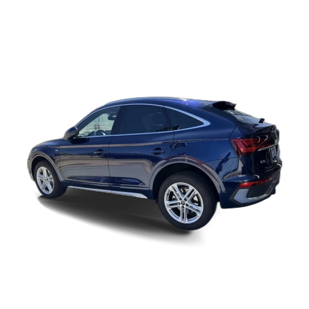 Renting Audi Q5 Sportback 40 TDI quattro-ultra Black line S tronic Azul