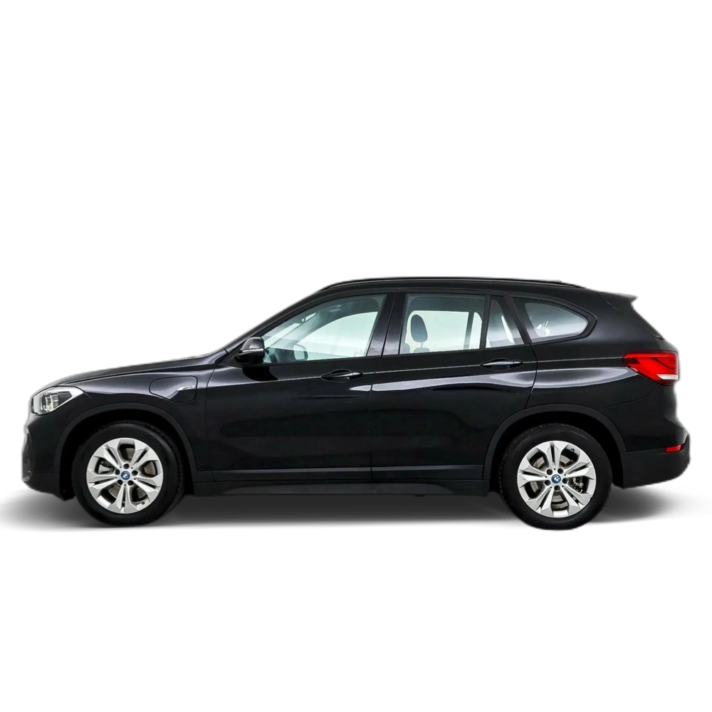 Renting BMW X1 xDrive25eA