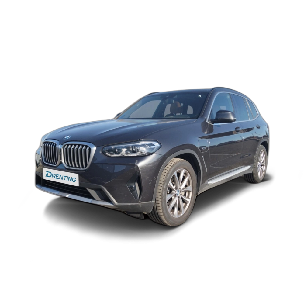 Renting BMW X3 xDrive30e xLine 215 kW (292 CV) 4 1