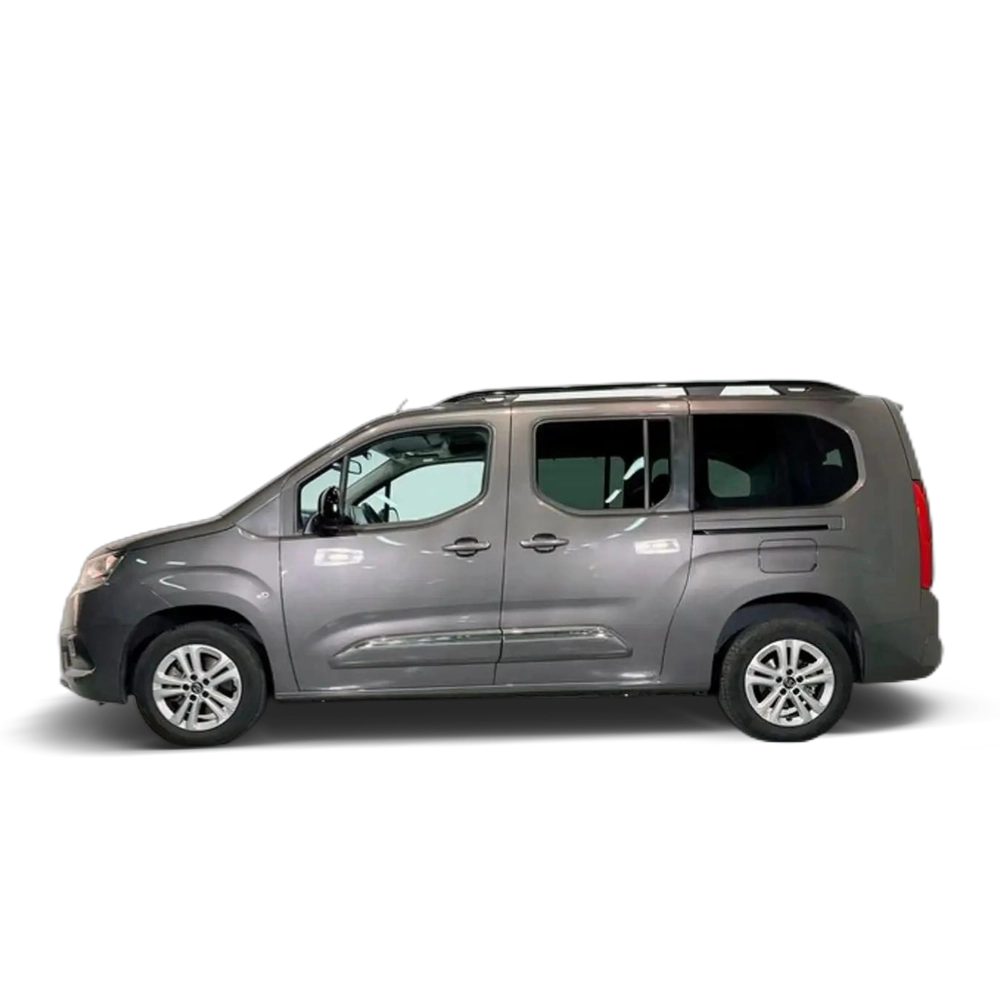 Renting Toyota Proace Family L2 1.5D 7pl. Active Gris 1