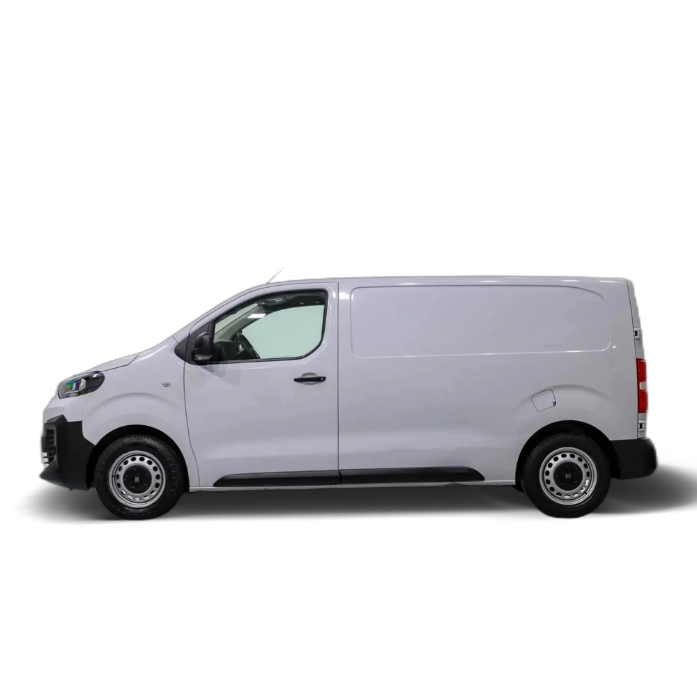 Renting Fiat Scudo Furgón 1.5BlueHDI S&amp;S L2 H1 88KW Blanco 1