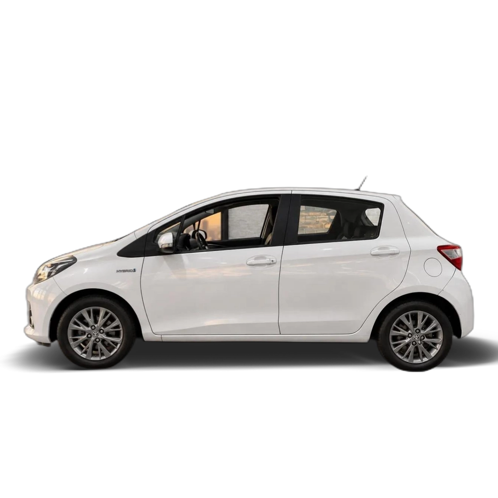 TOYOTA Yaris 100H 1.5 Active 1